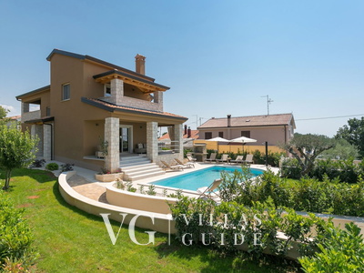 Villa Keli Garden and property exterior