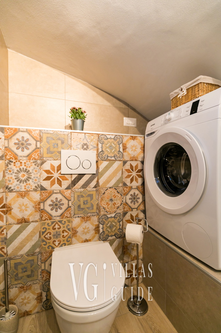 Villa Keli Guest toilet