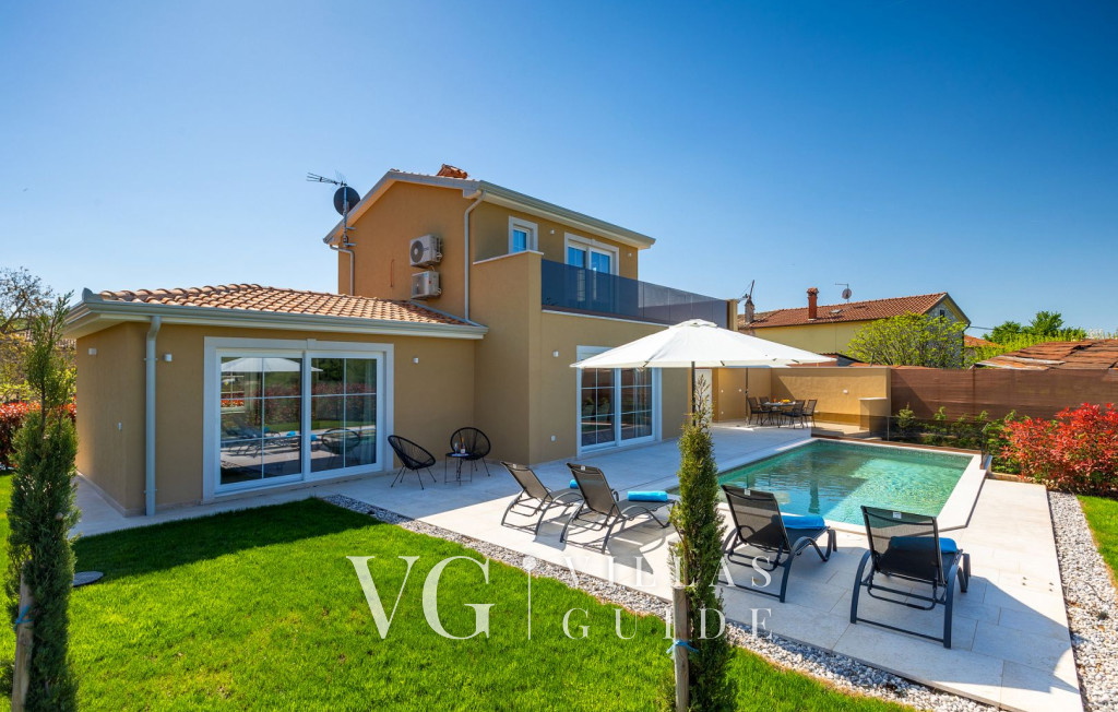 Villa Onit Garden and property exterior