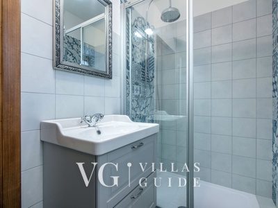 Heritage Villa Croc Bathroom