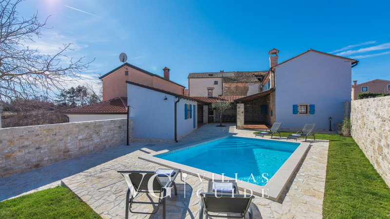 Heritage Villa Croc Garden and property exterior