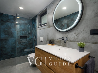 Villa Lakora Bathroom