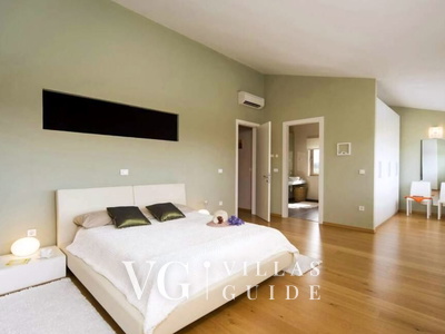 Sunny Summer House 4*