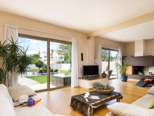 Sunny Summer House 4*