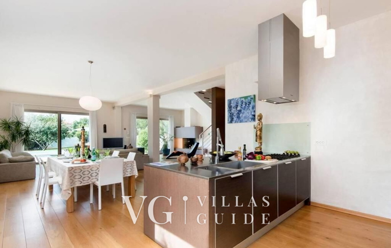 Sunny Summer House 4*