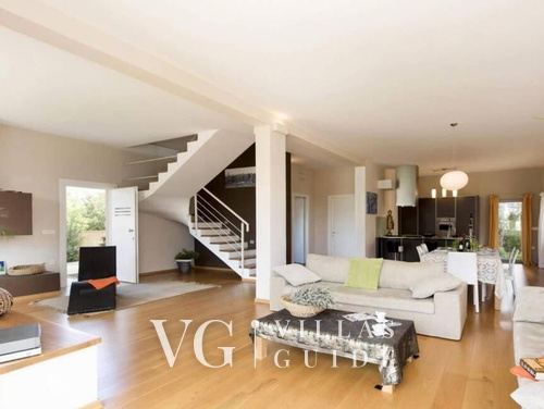 Sunny Summer House 4*