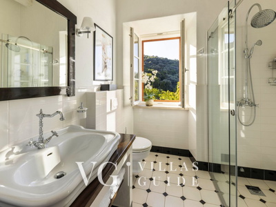 Villa Palma Bathroom