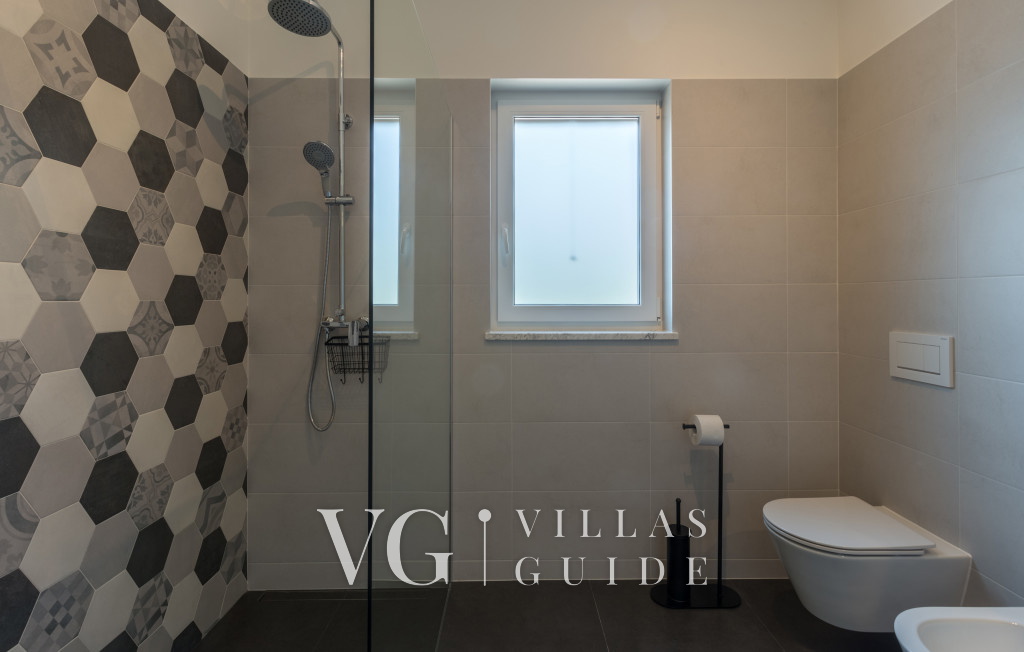 Villa Škarline Bathroom