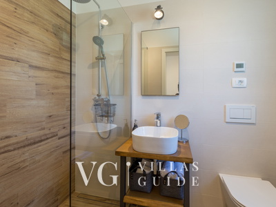 Villa Škarline Bathroom