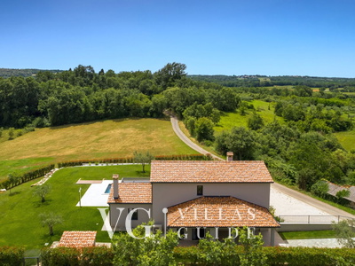 Villa Frida Garden and property exterior