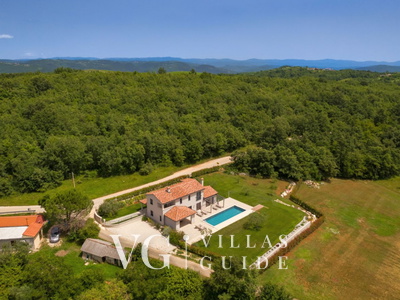 Villa Frida Garden and property exterior