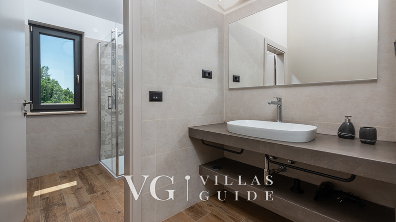 Villa Frida Bathroom