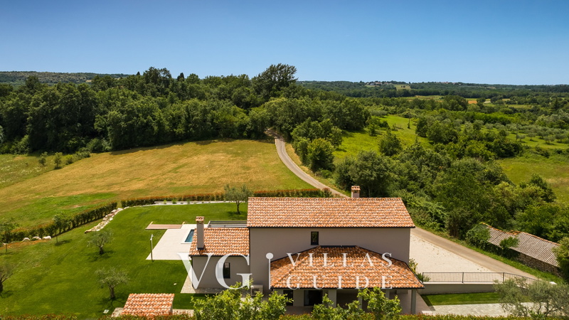 Villa Frida Garden and property exterior