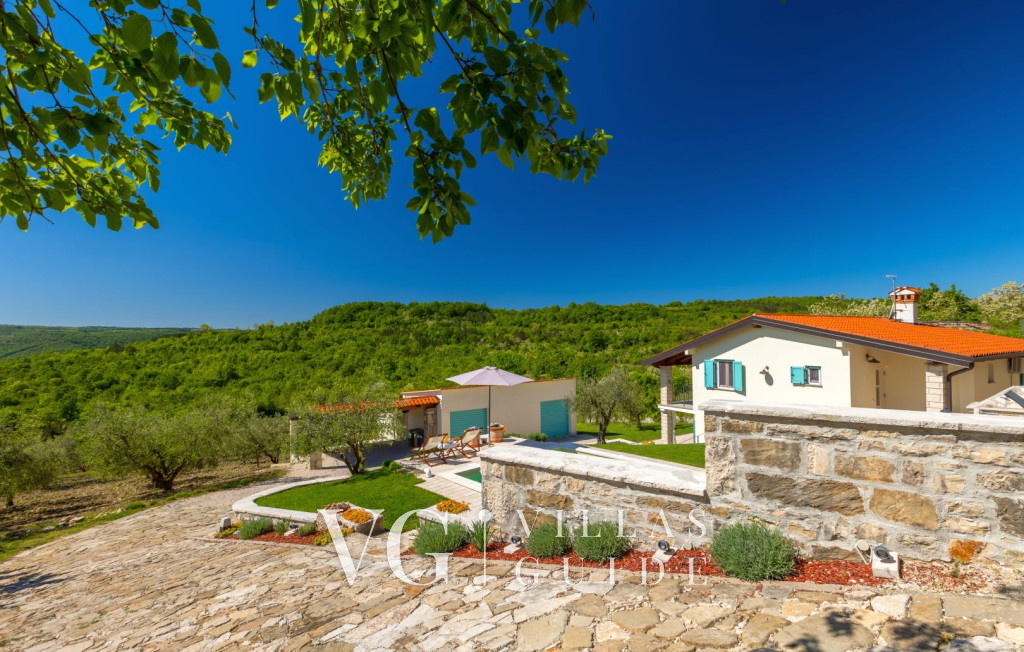 Villa Cartolina Garden and property exterior