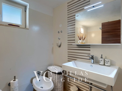 Villa Cartolina Bathroom