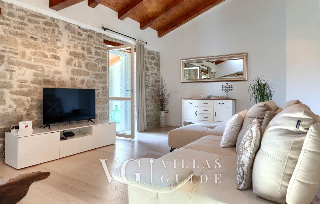 Villa Cartolina Living room
