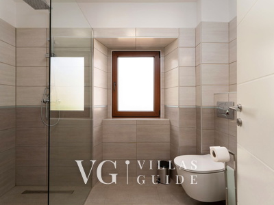 Villa Stone House Bathroom