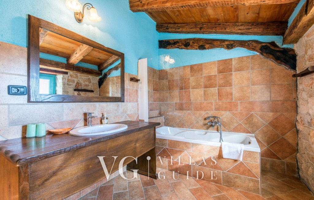 Villa Giselle Bathroom