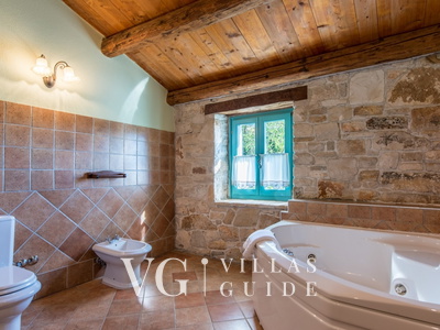 Villa Giselle Bathroom