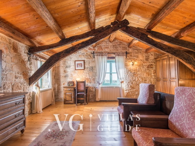 Villa Giselle Bedroom