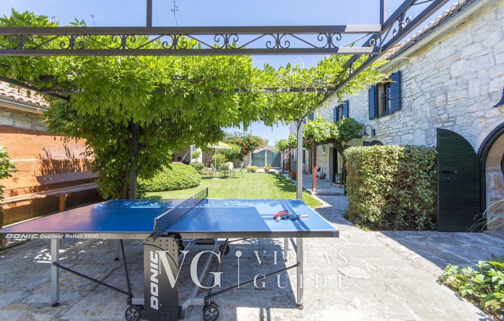 Villa Captain Morgan Additional content