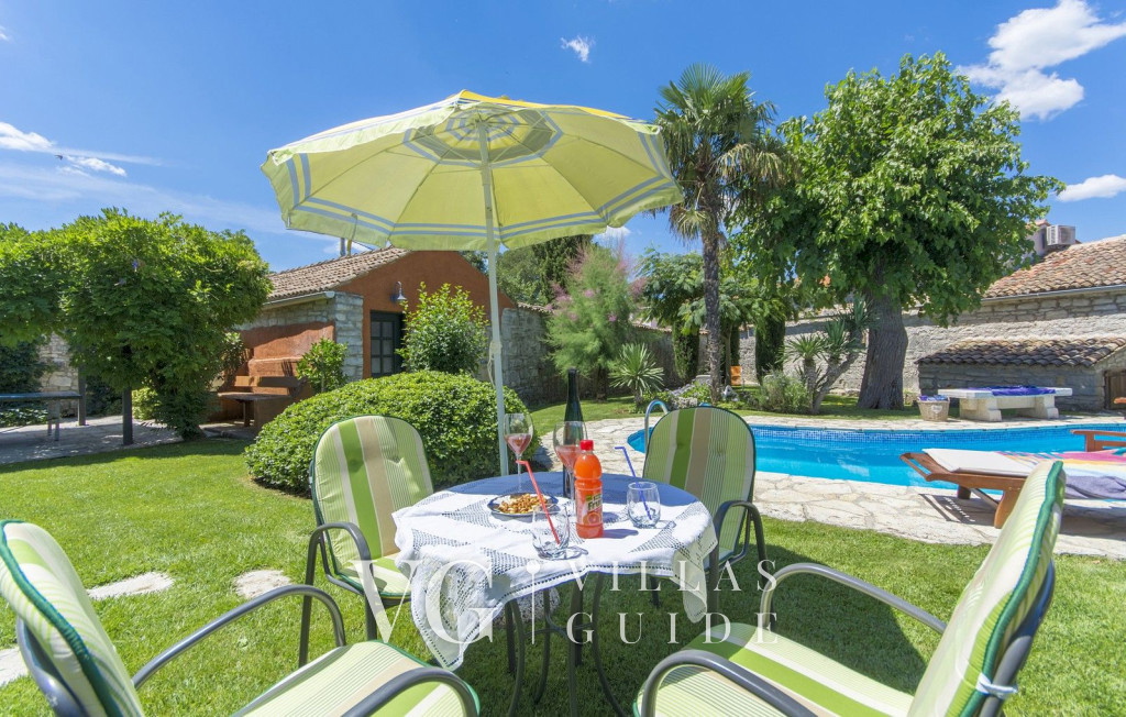 Villa Captain Morgan Additional content