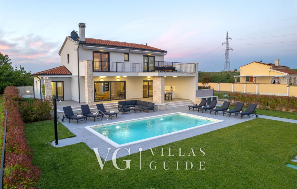 Villa Brtonigla Garten und Außenbereich