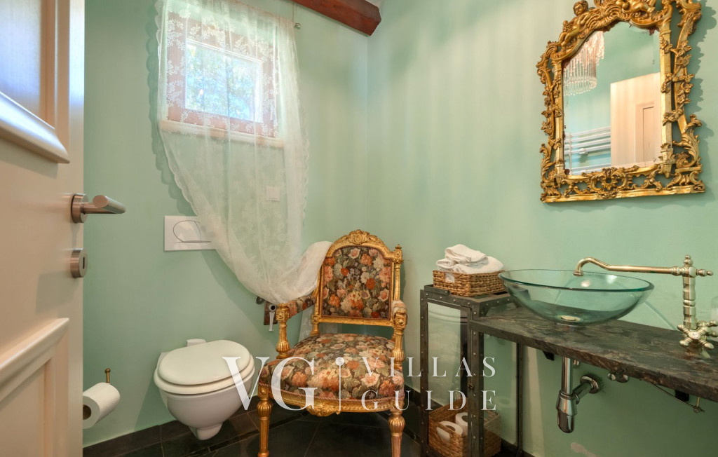Villa Čehići Guest toilet