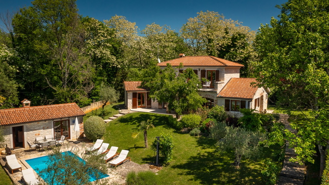 Property Sv. Lovrec - Sveti Lovreč/Čehići