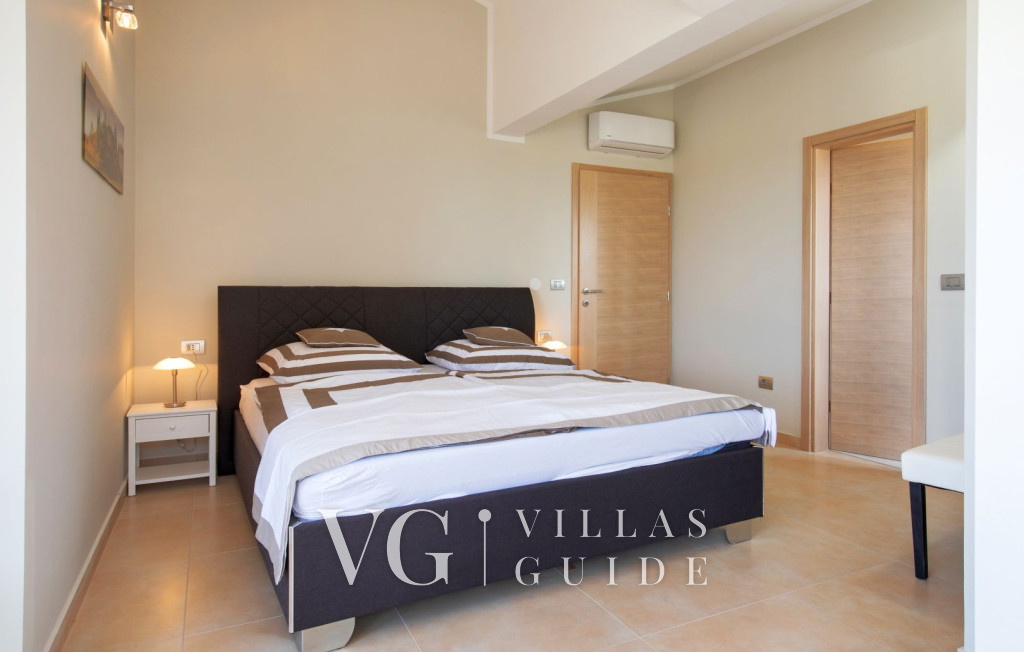 Villa Fior Di Lavanda Bedroom