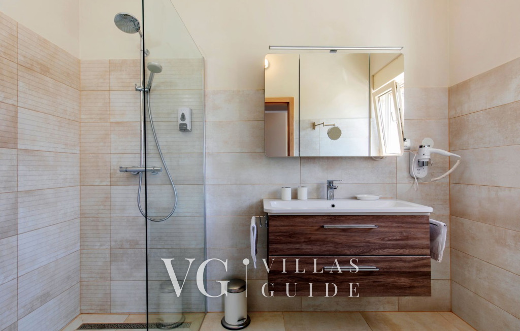 Villa Fior Di Lavanda Bathroom