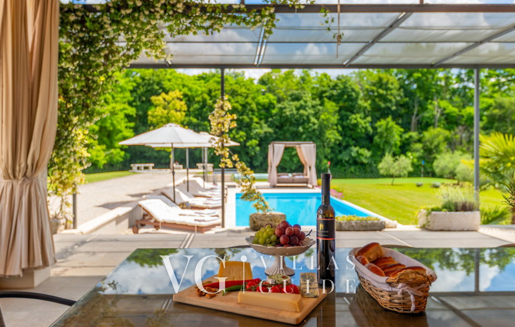 Villa Village Additional content