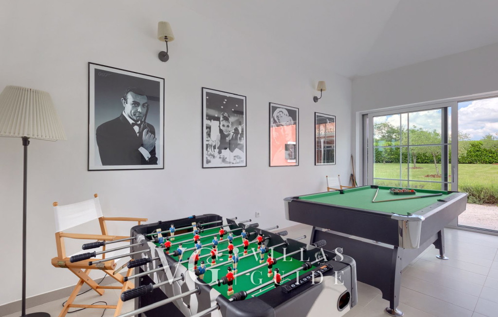 Villa Village Additional content