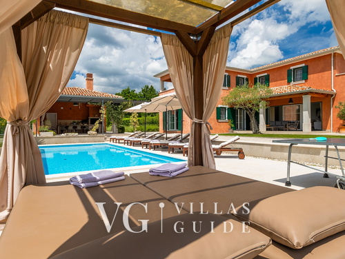 Villa Village