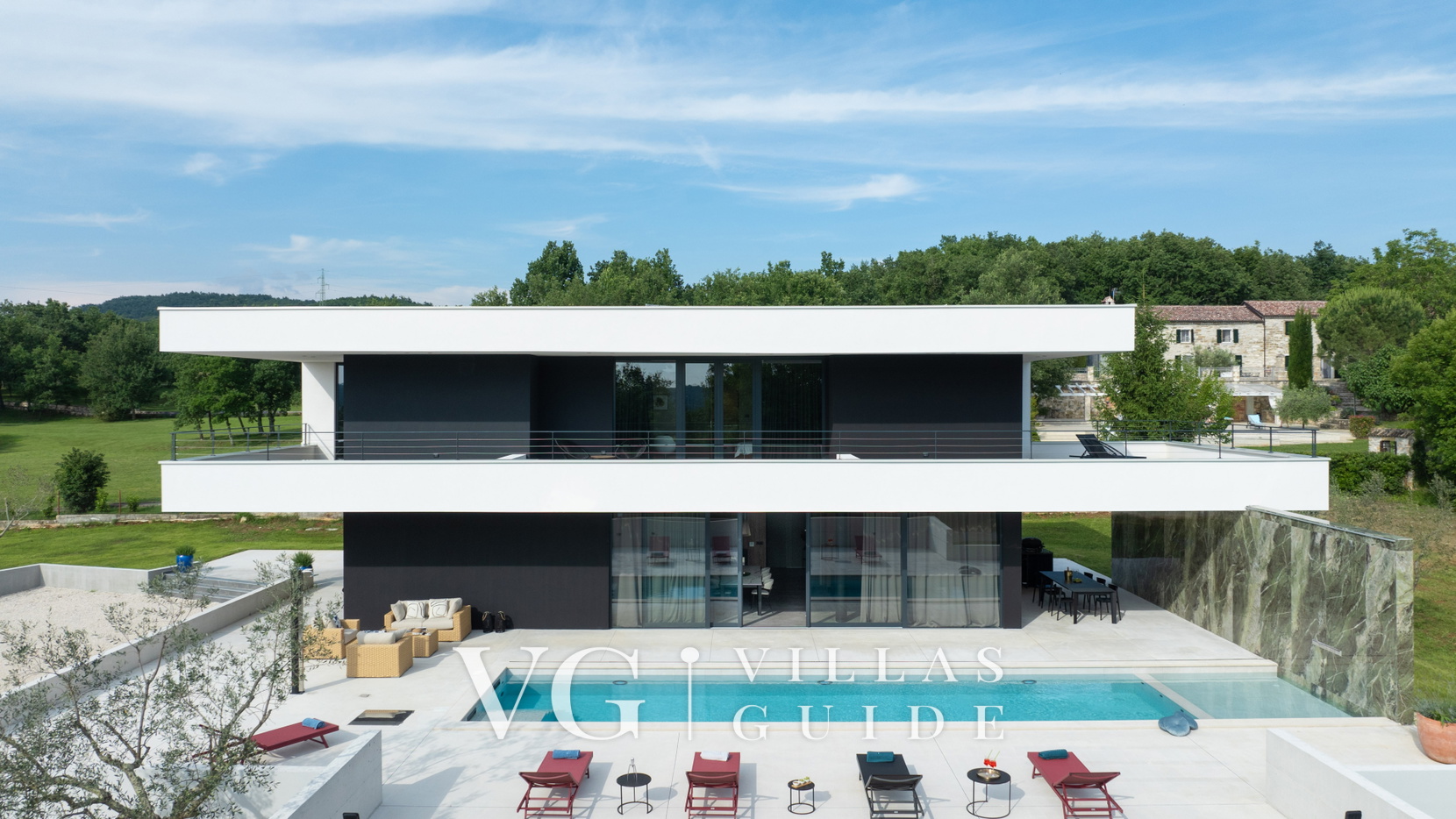 She Luxury Villa