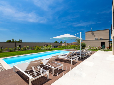 Villa Rosalie with Sauna & Pool Pool