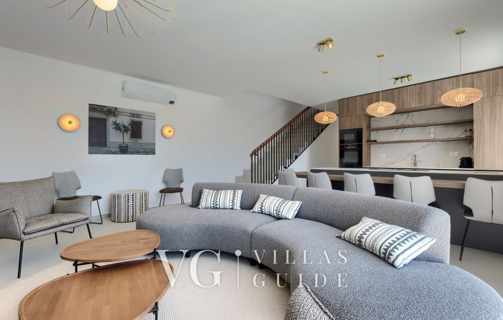 Villa Rosalie with Sauna & Pool Wohnzimmer