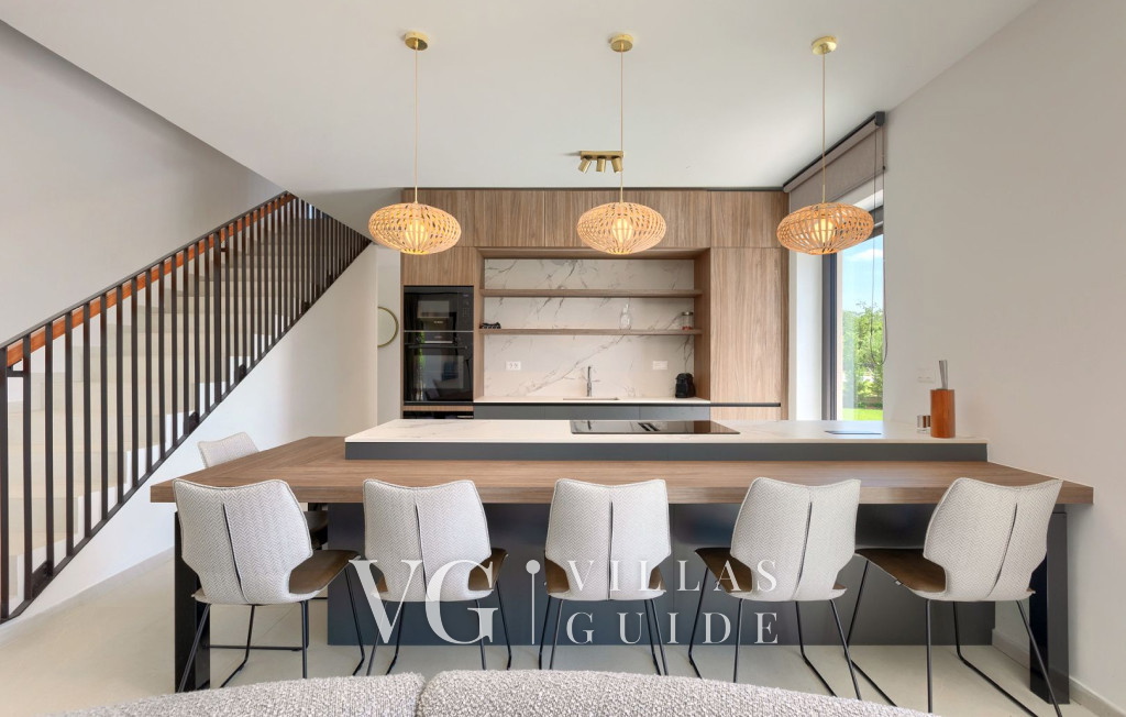 Villa Rosalie with Sauna & Pool Küche