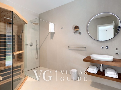 Villa Rosalie with Sauna & Pool wellness