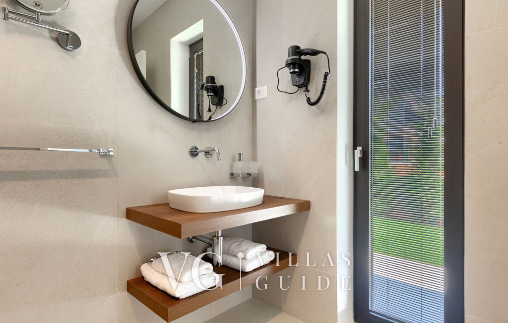 Villa Rosalie with Sauna & Pool wellness