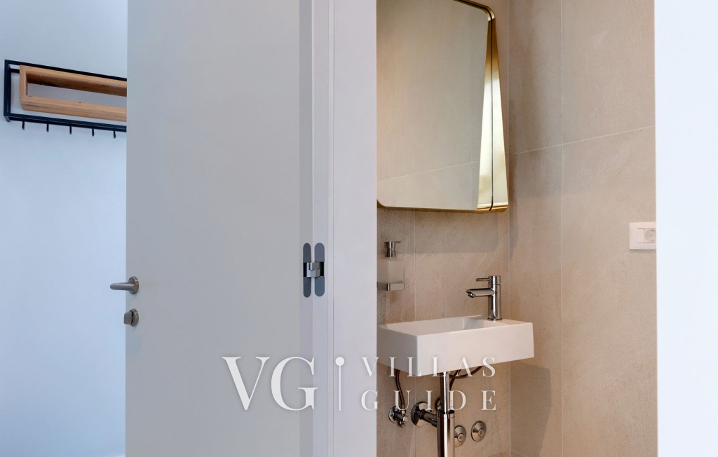 Villa Rosalie with Sauna & Pool Gästetoilette