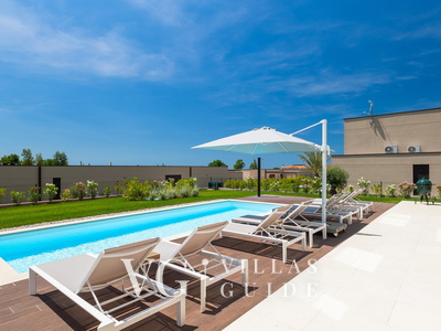 Villa Rosalie with Sauna & Pool