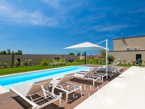 Villa Rosalie with Sauna & Pool