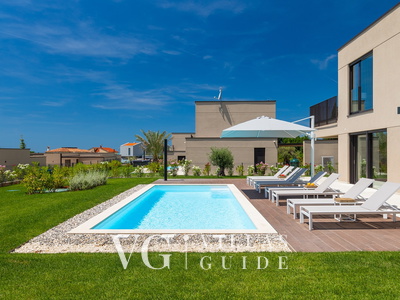 Villa Rosalie with Sauna & Pool Garden and property exterior