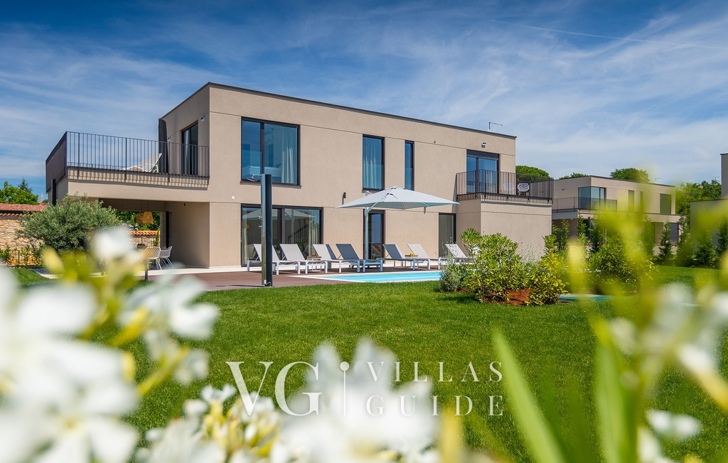 Villa Rosalie with Sauna & Pool