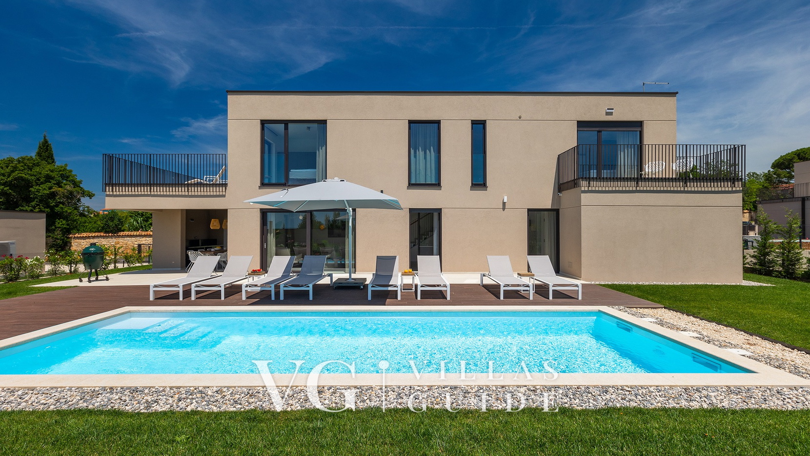 Villa Rosalie with Sauna & Pool Garten und Außenbereich