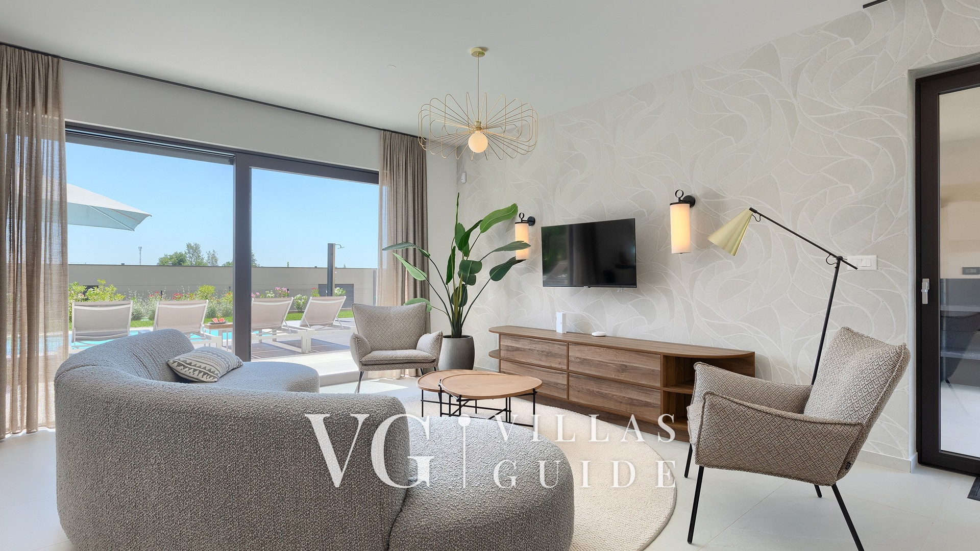 Villa Rosalie with Sauna & Pool Living room