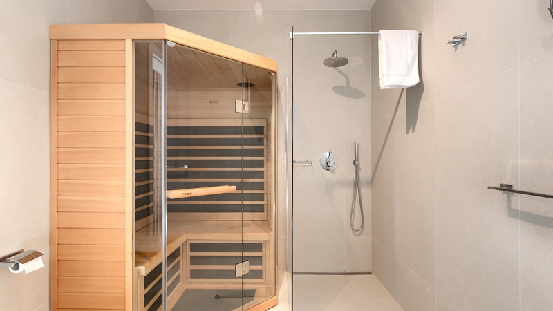 Villa Rosalie with Sauna & Pool