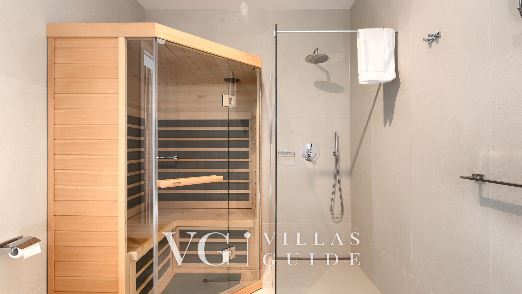 Villa Rosalie with Sauna & Pool