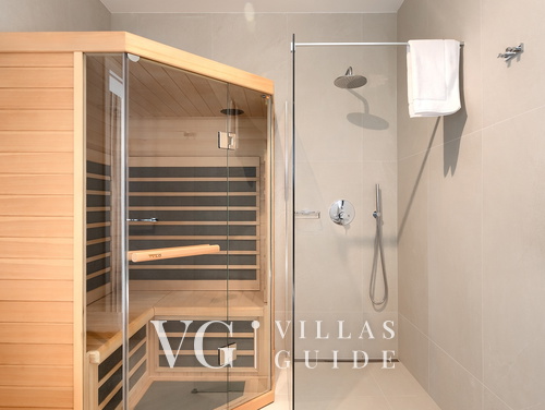 Villa Rosalie with Sauna & Pool